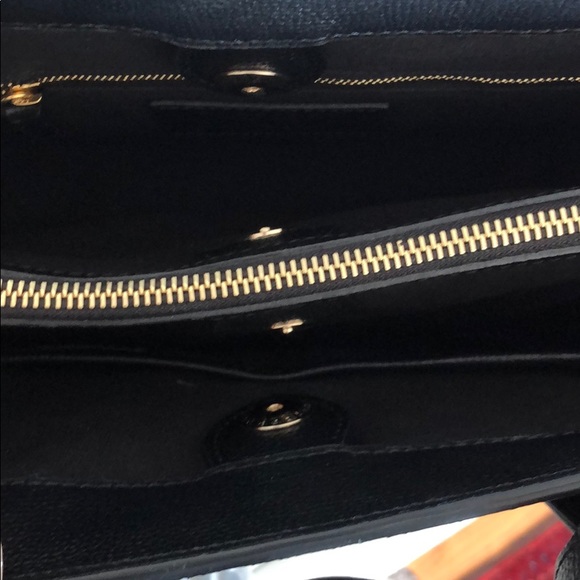 Brand new  Authentic Burberry handbag - Picture 7 of 8